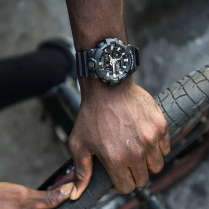 G-Shock Muški sat GA-700-1B